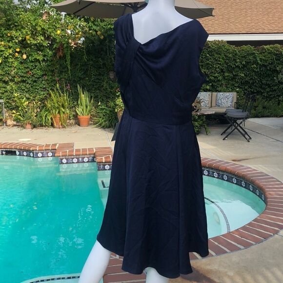 Gal Meets Glam Noelle Twist Neck Satin Dress - Picture 6 of 11